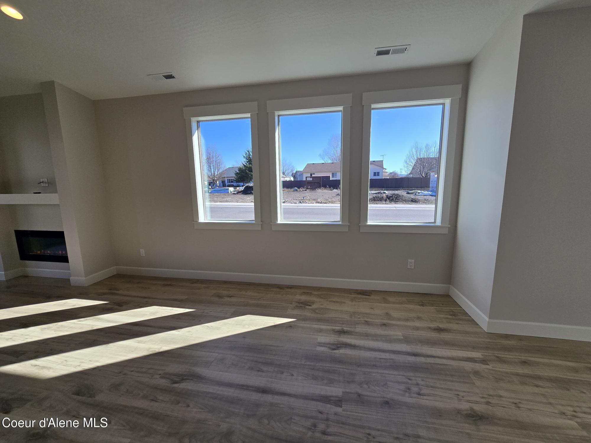 8659 W Hood St, Rathdrum, Idaho image 11