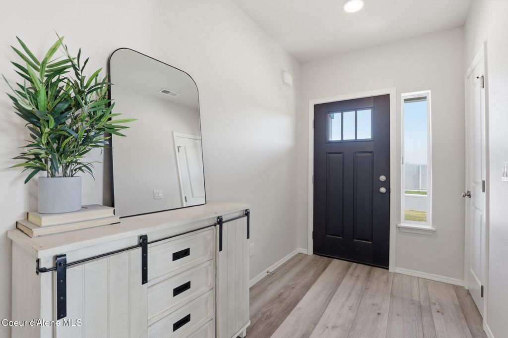 Photo of 13948 APEX Way, Hayden, ID 83835 (MLS # 26-3575)