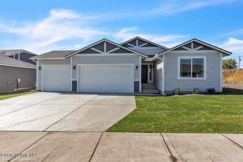 Photo of 4300 Arrowleaf Loop, Post Falls, ID 83854 (MLS # 25-10716)