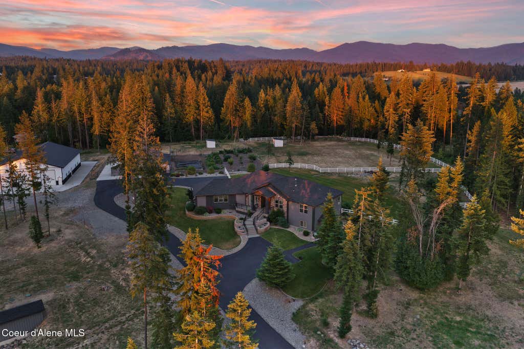 Photo of 15746 Pinewood Way, Hayden, ID 83835 (MLS # 26-7327)