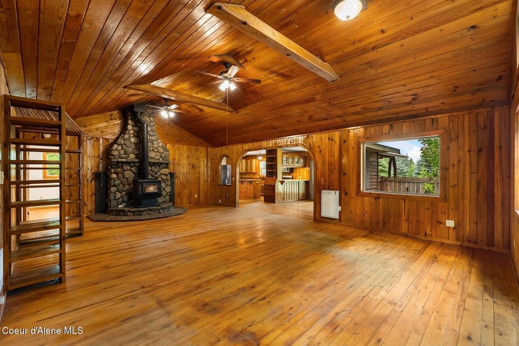 Photo of 279 Tower Rd, Naples, ID 83847 (MLS # 26-7333)