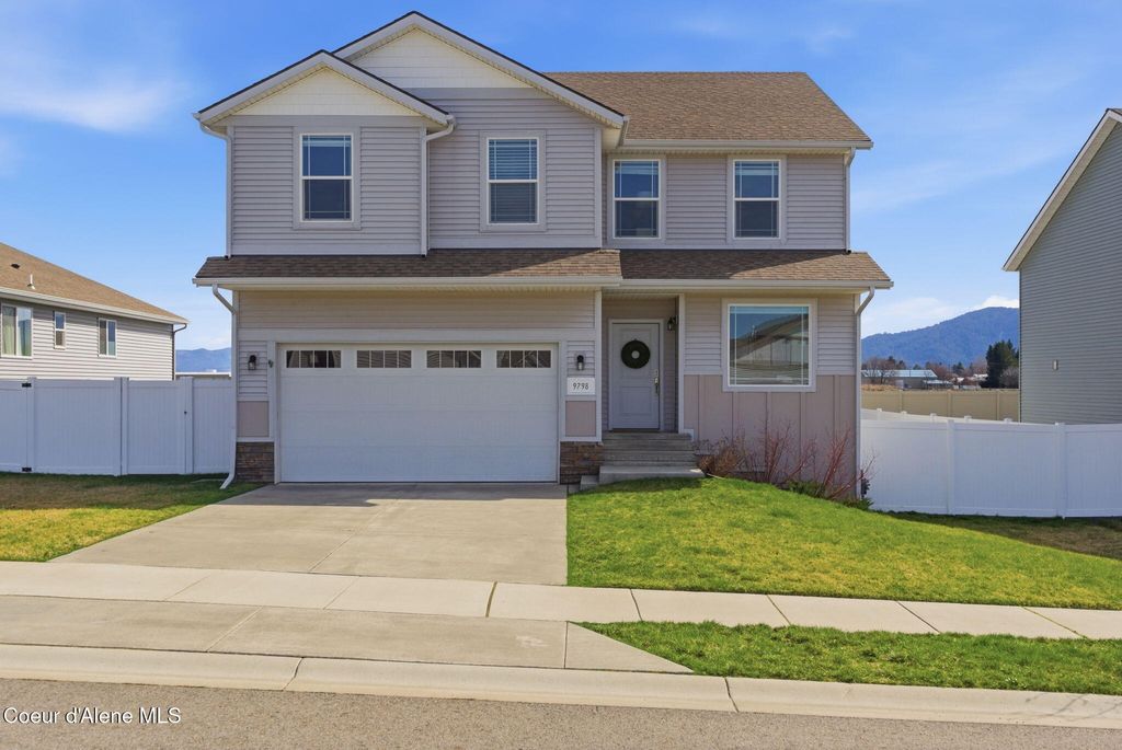 Photo of 9798 Heston Loop, Hayden, ID 83835 (MLS # 26-2839)