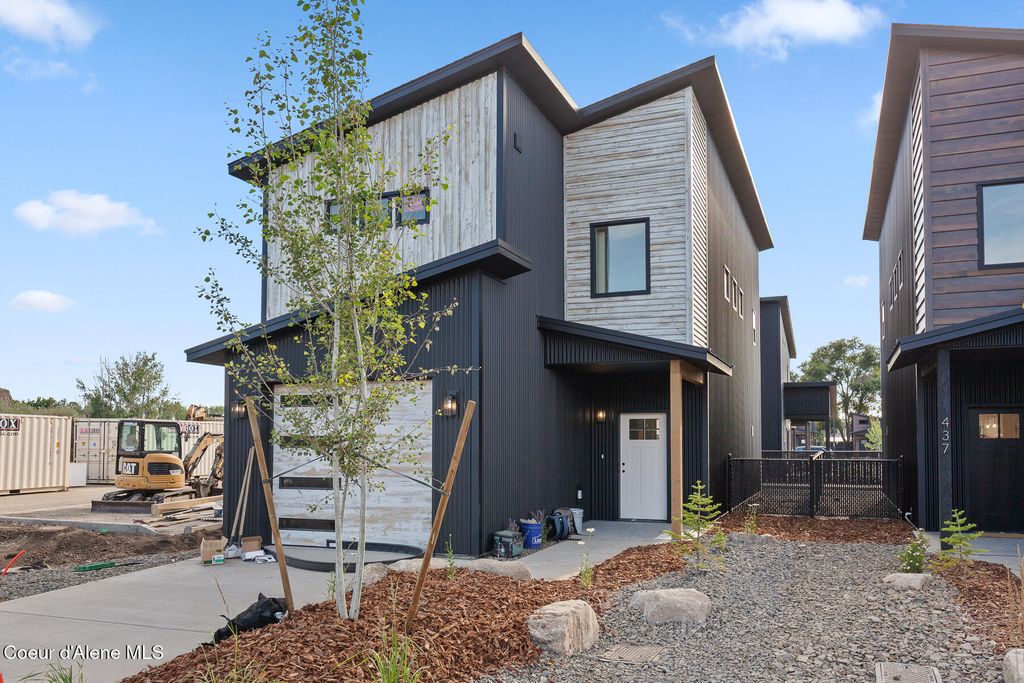 Photo of 425 Wylder, Coeur dAlene, ID 83814 (MLS # 26-7047)