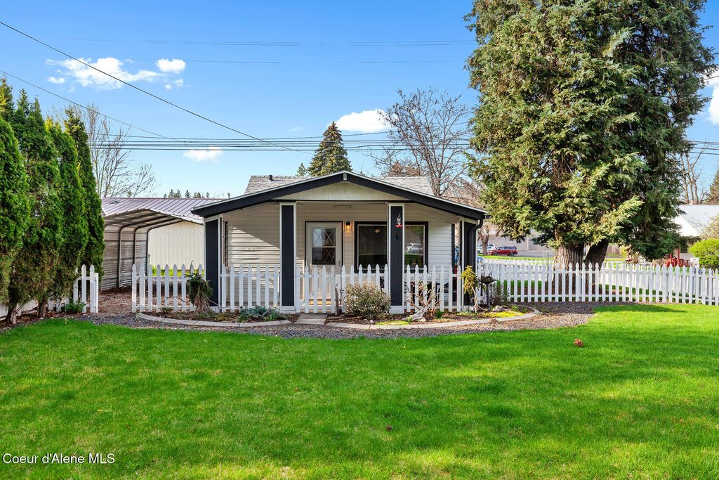 Photo of 1511 Mullan Ave, Coeur dAlene, ID 83814 (MLS # 26-1157)