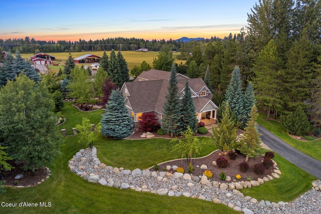Photo of 12155 Yearling Cir, Hayden, ID 83835 (MLS # 25-6894)