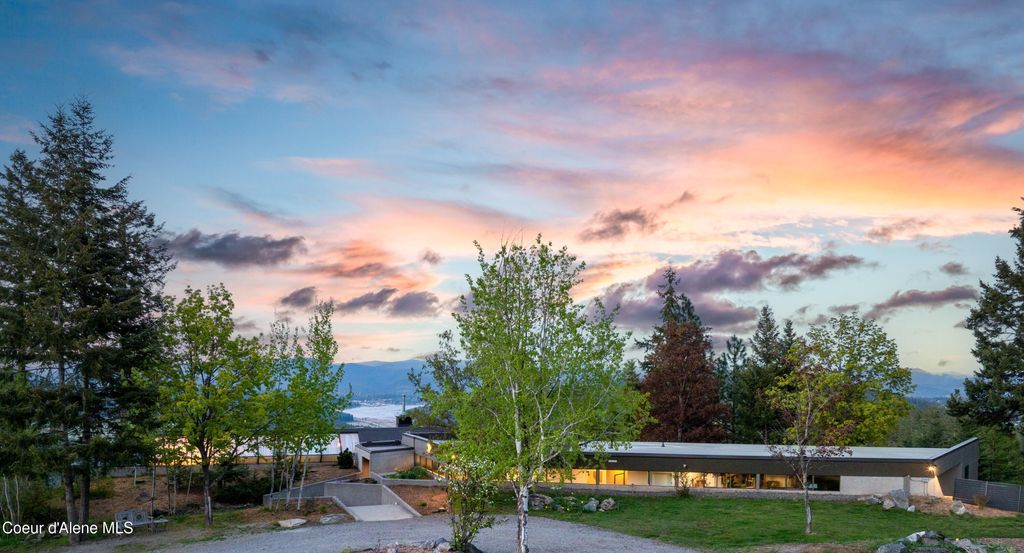 Photo of 7801 EAGLE RIDGE Ridge, Coeur dAlene, ID 83814 (MLS # 25-9663)