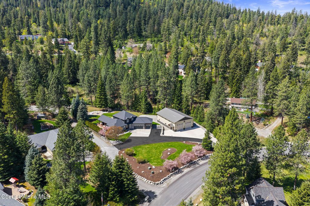 Photo of 18722 Rice Ave, Hauser, ID 83854 (MLS # 26-4201)