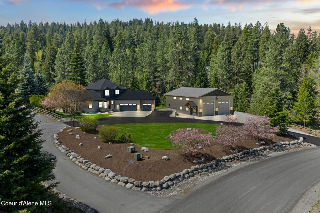 Photo of 18722 Rice Ave, Hauser, ID 83854 (MLS # 26-4201)