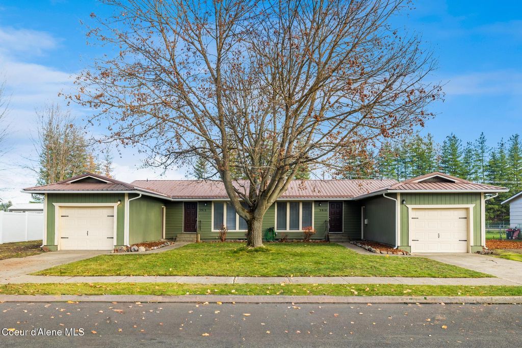 Photo of 3910 Belmont, Coeur dAlene, ID 83815 (MLS # 25-11203)