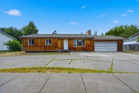 Photo of 3907 BELMONT RD, Coeur dAlene, ID 83815 (MLS # 26-8602)