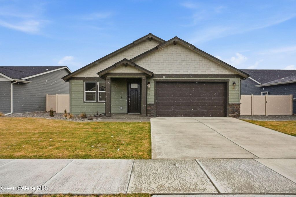 Photo of 6724 Coeur Terre Blvd, Coeur dAlene, ID 83815 (MLS # 26-3793)