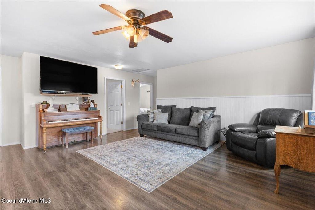 Photo of 286 Dufort Rd, Sagle, ID 83860 (MLS # 25-11255)