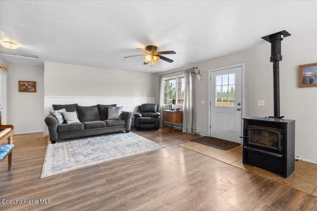 Photo of 286 Dufort Rd, Sagle, ID 83860 (MLS # 25-11255)