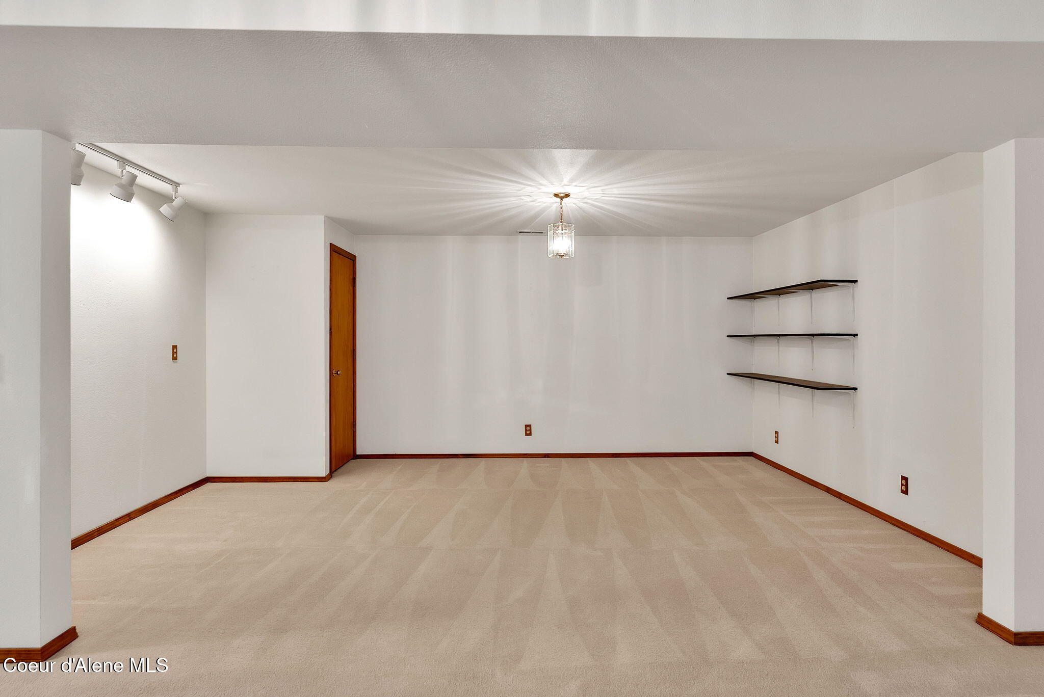 7776 N Valley St, Dalton Gardens, Alaska image 36