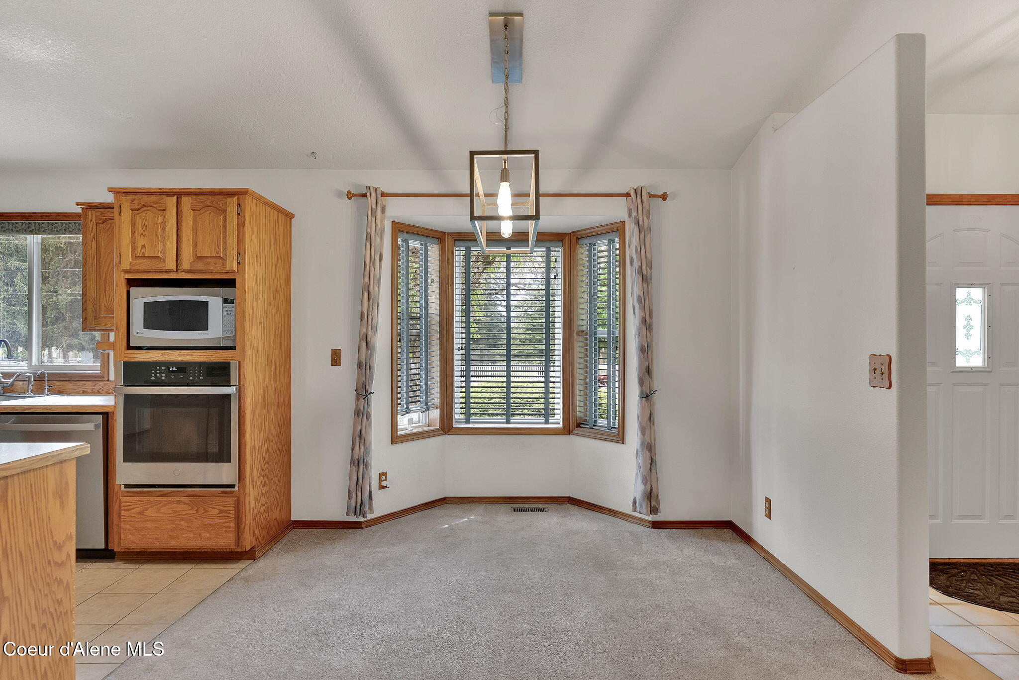 7776 N Valley St, Dalton Gardens, Alaska image 9