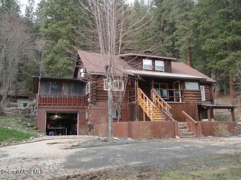 Photo of 1034 Saint Joe River River, St. Maries, ID 83861 (MLS # 26-3015)