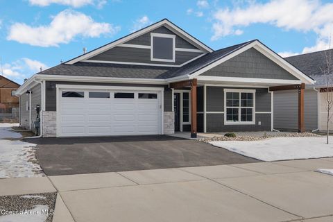 2238 Maverick Sandpoint ID 83864
