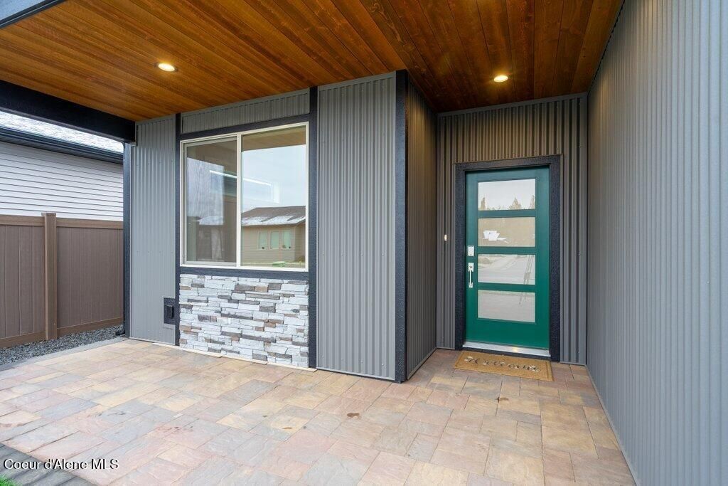 Photo of 13916 Rainier Loop, Rathdrum, ID 83858 (MLS # 26-202)