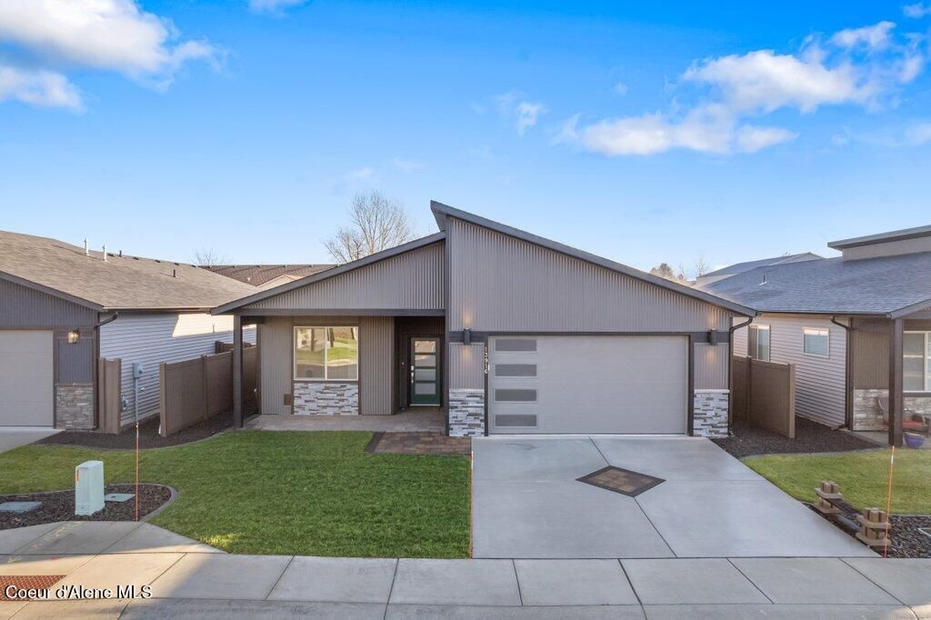 Photo of 13916 Rainier Loop, Rathdrum, ID 83858 (MLS # 26-202)