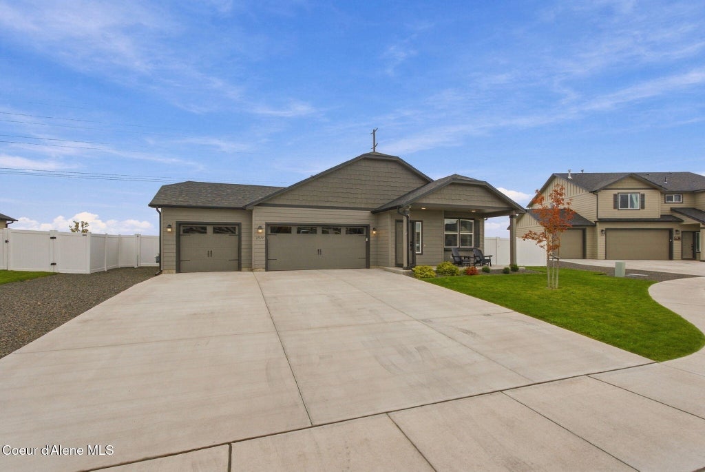 Photo of 11779 Lennon LN, Rathdrum, ID 83858 (MLS # 26-9916)