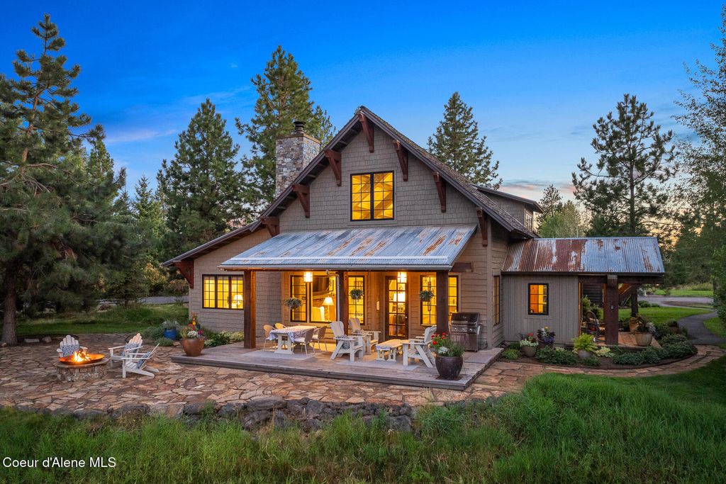 Photo of 6779 OLD BARN Rd, Harrison, ID 83833 (MLS # 25-8780)