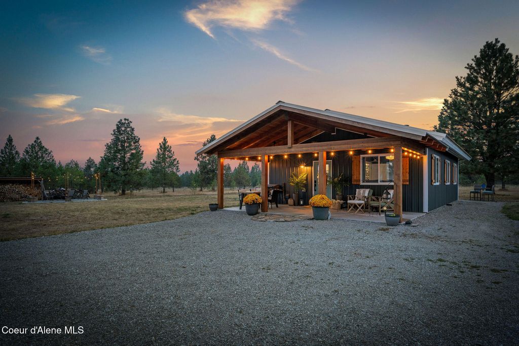 Photo of 33172 Arden Ln, Athol, ID 83801 (MLS # 25-9801)