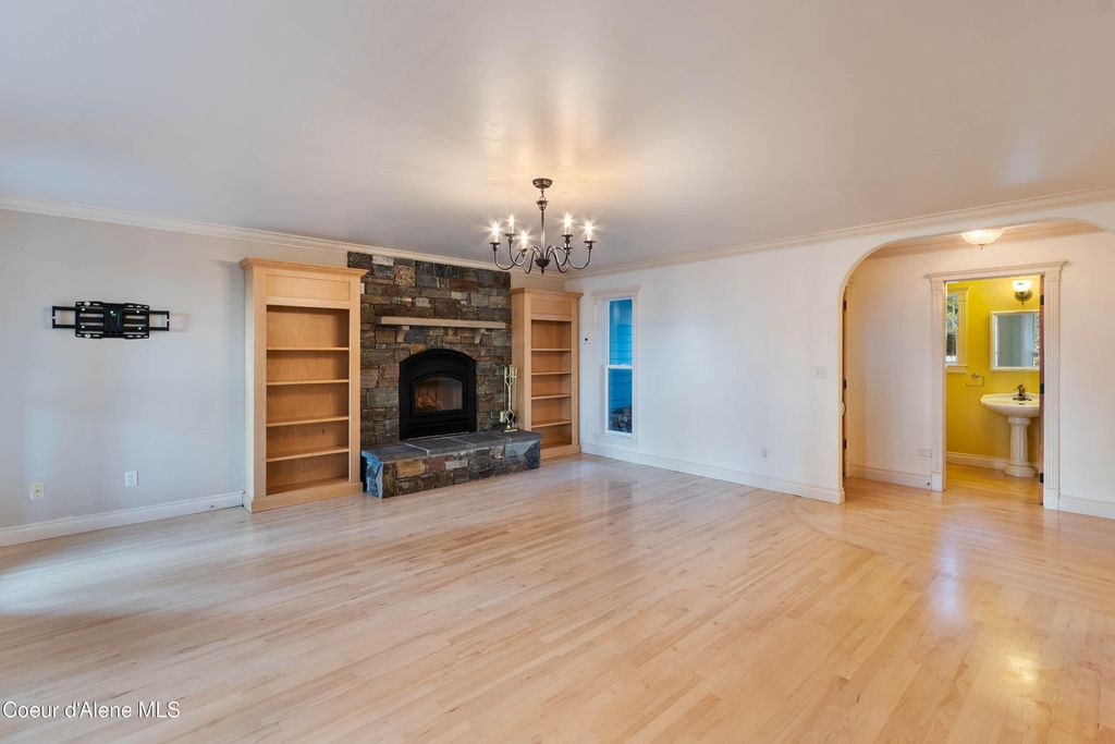 Photo of 2383 Sunnyside Rd, Sandpoint, ID 83864 (MLS # 25-11035)