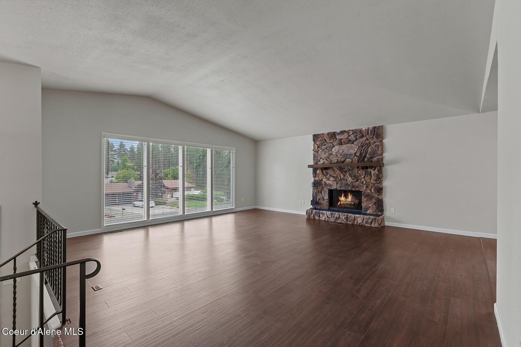 410 S Pinewood Dr, Post Falls, Idaho image 2