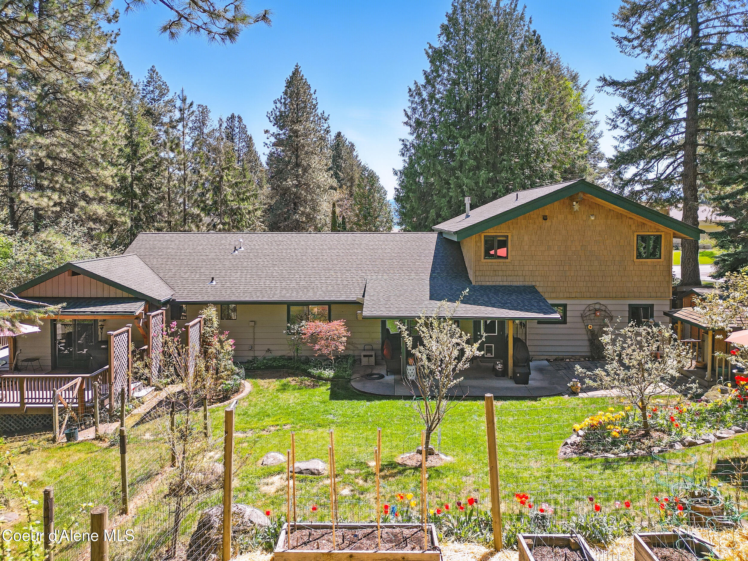 Sandpoint, Idaho, 83864, United States, 4 Bedrooms Bedrooms, ,3 BathroomsBathrooms,Residential,Active,2027775