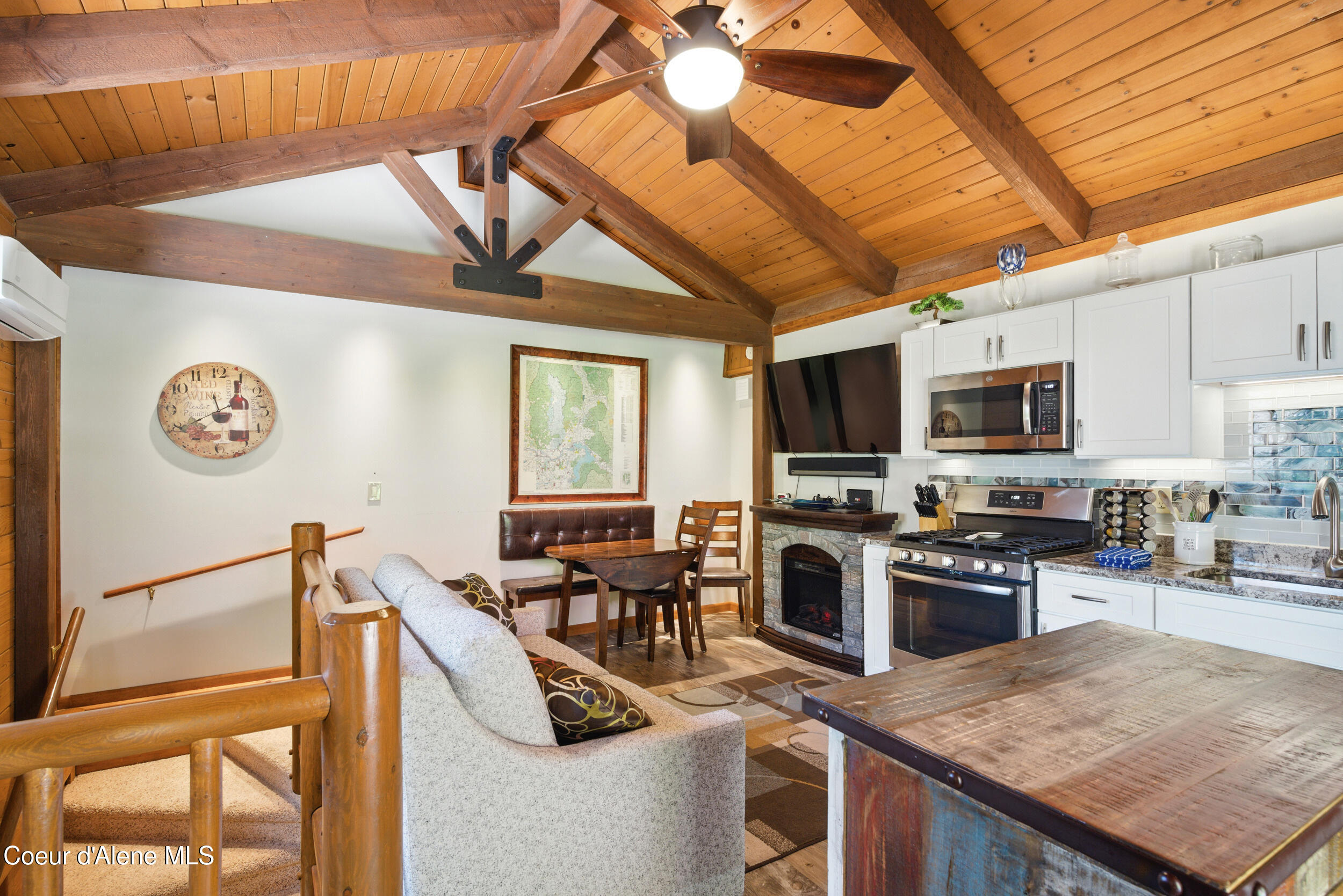 Sandpoint, Idaho, 83864, United States, 4 Bedrooms Bedrooms, ,3 BathroomsBathrooms,Residential,Active,2027775