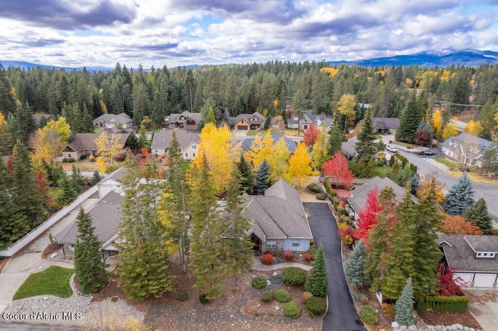 Photo of 12665 SHAMROCK St, Hayden, ID 83835 (MLS # 25-11283)