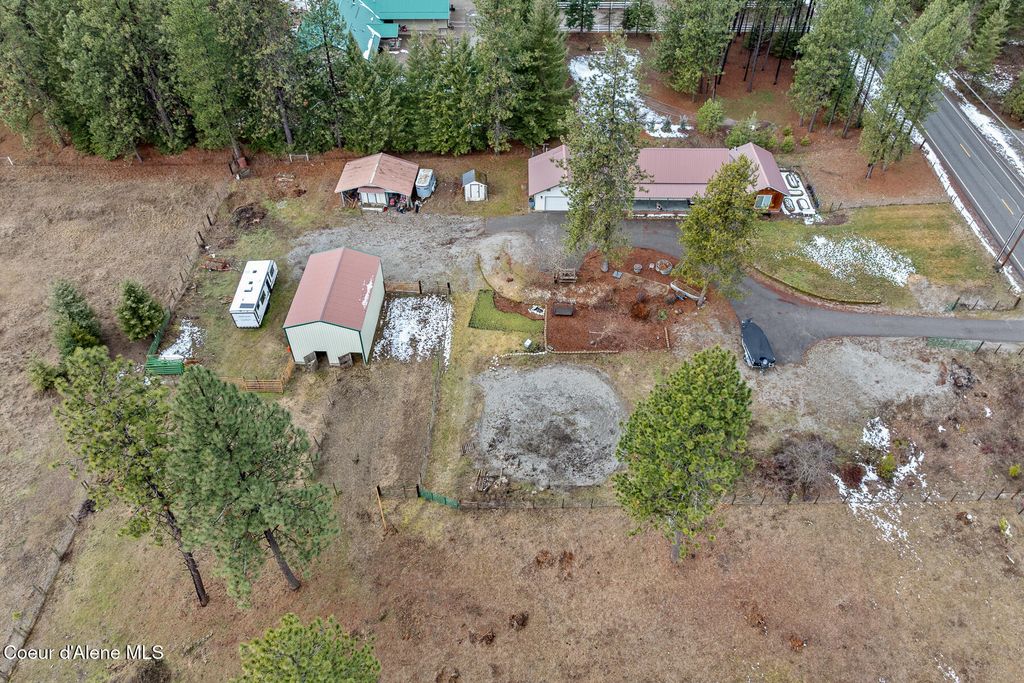 Photo of 2874 Hudlow Rd, Hayden, ID 83835 (MLS # 26-1634)