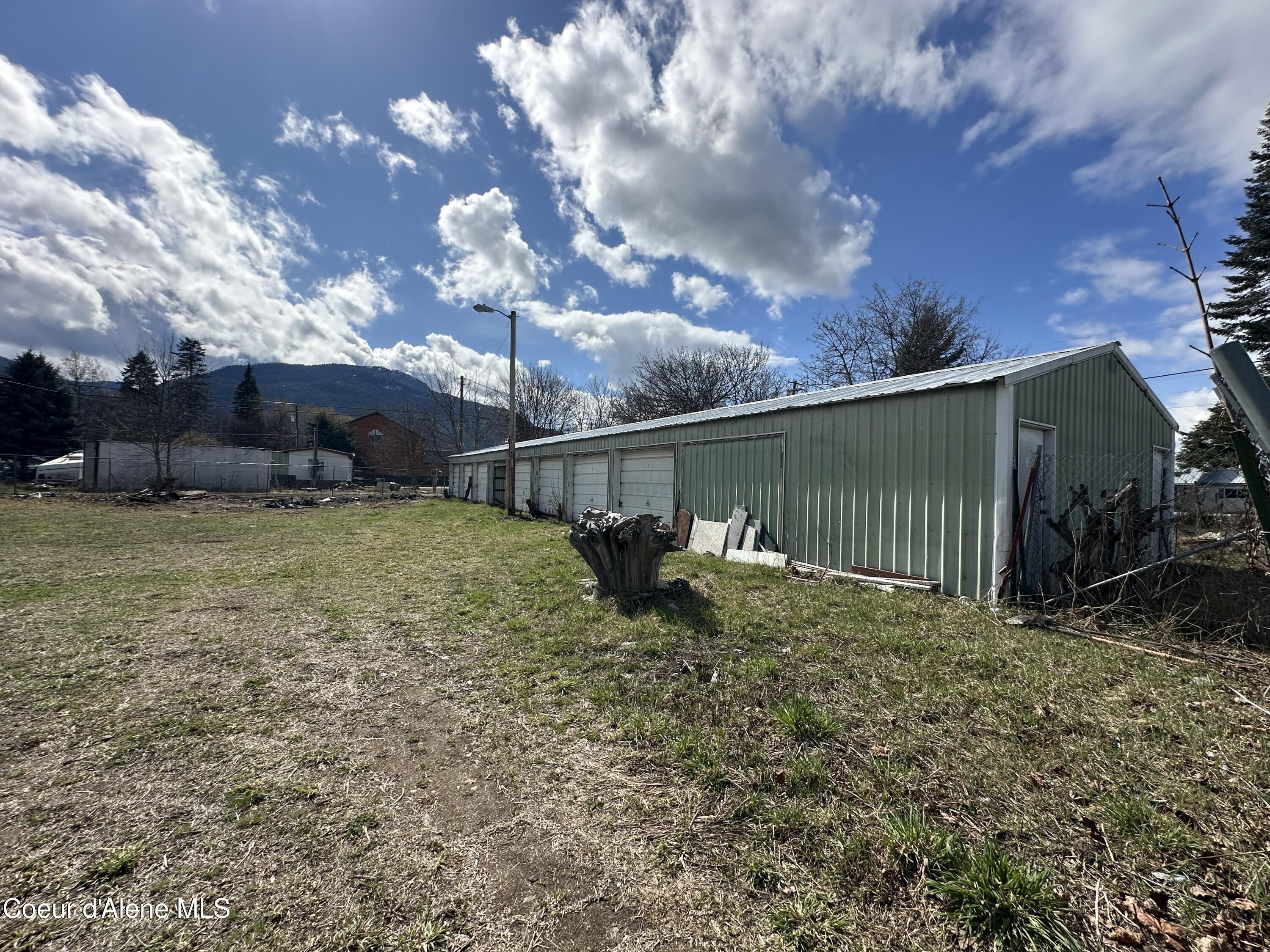 102 E 2nd Ave, Clark Fork, Texas image 7