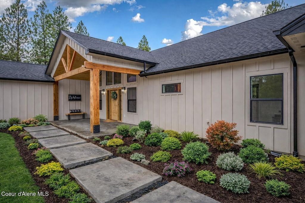 Photo of 1262 Findley Ln, Deer Park, WA 99006 (MLS # 26-2211)