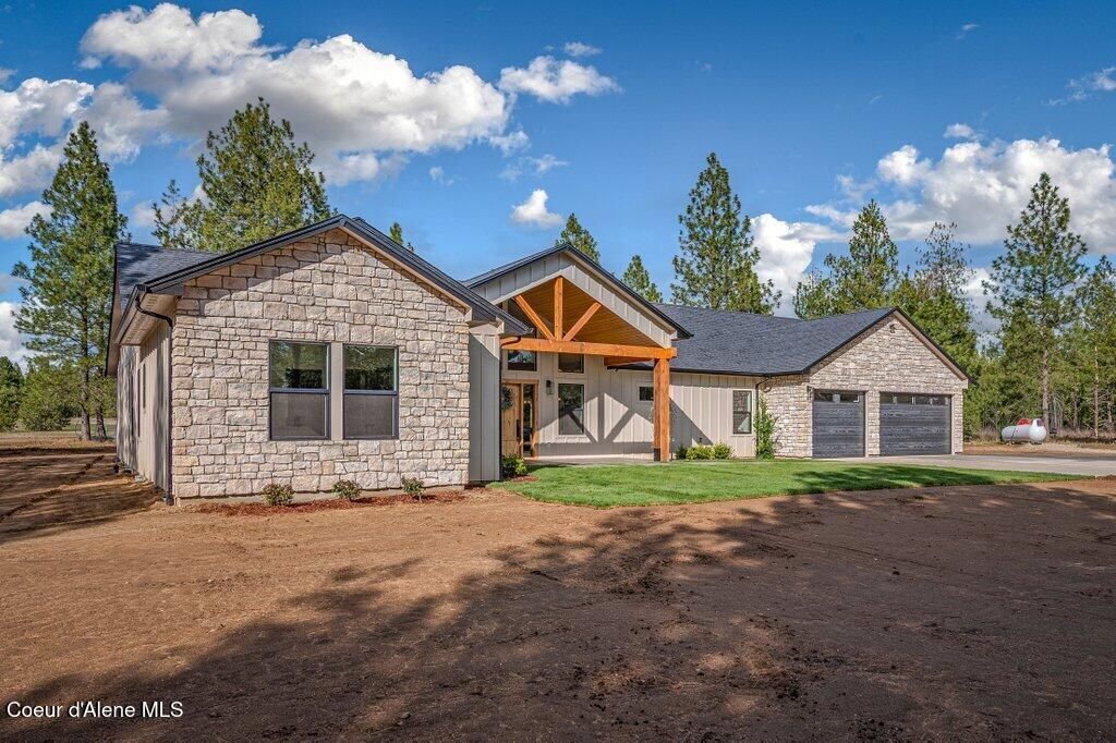 Photo of 1262 Findley Ln, Deer Park, WA 99006 (MLS # 26-2211)