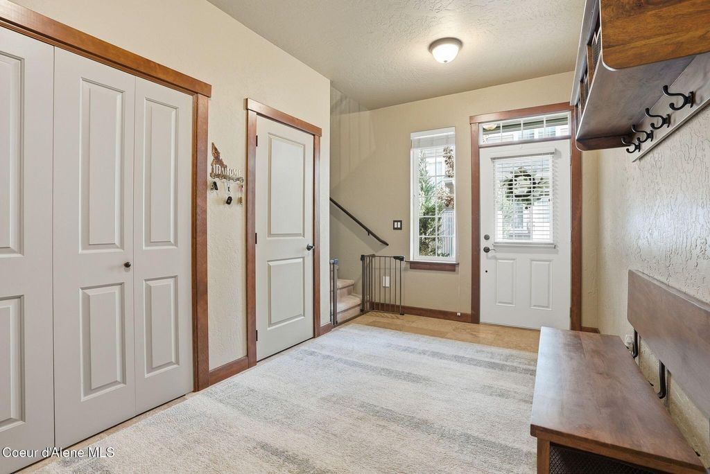 Photo of 4449 Greenchain Loop #APT 6, Coeur dAlene, ID 83814 (MLS # 26-1911)