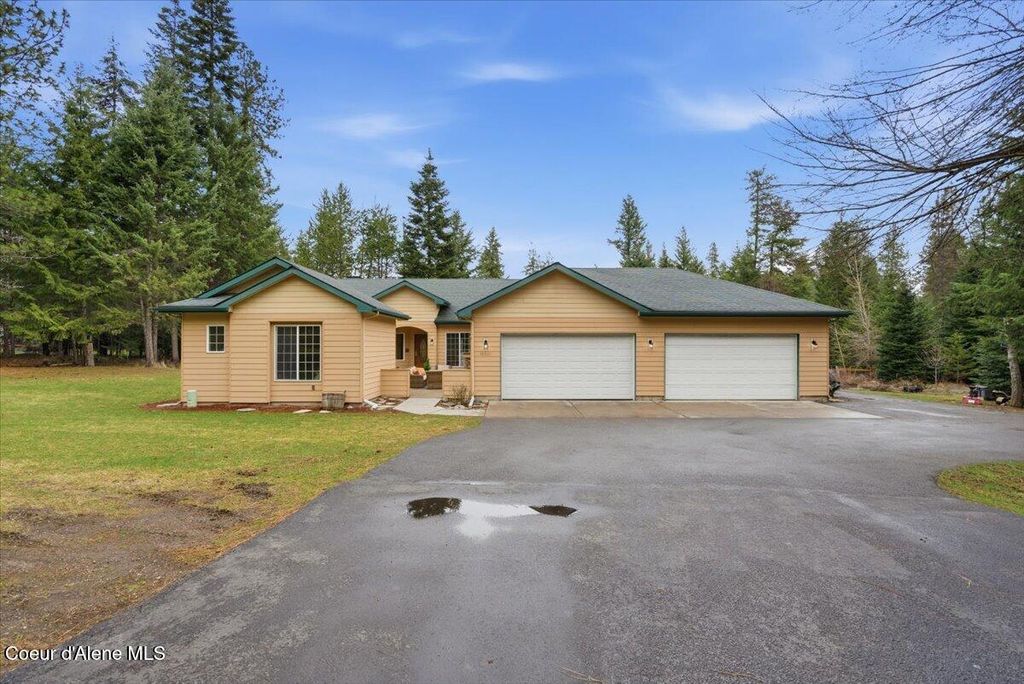 Photo of 18321 Rice Ave, Hauser, ID 83854 (MLS # 26-2524)