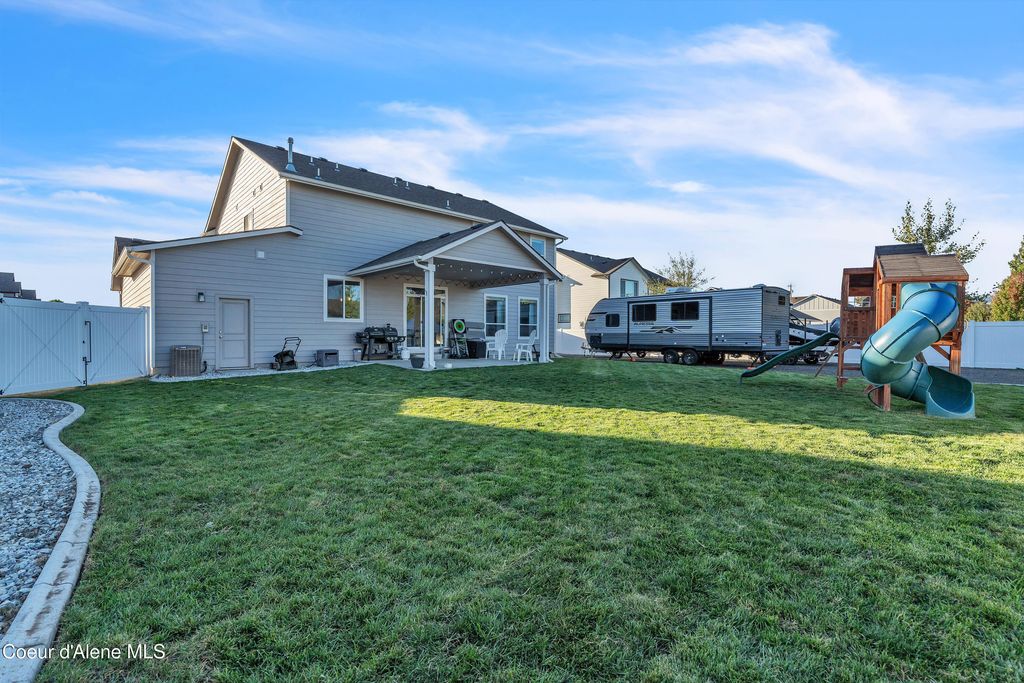 Photo of 3834 MASHIE St, Post Falls, ID 83854 (MLS # 25-10180)