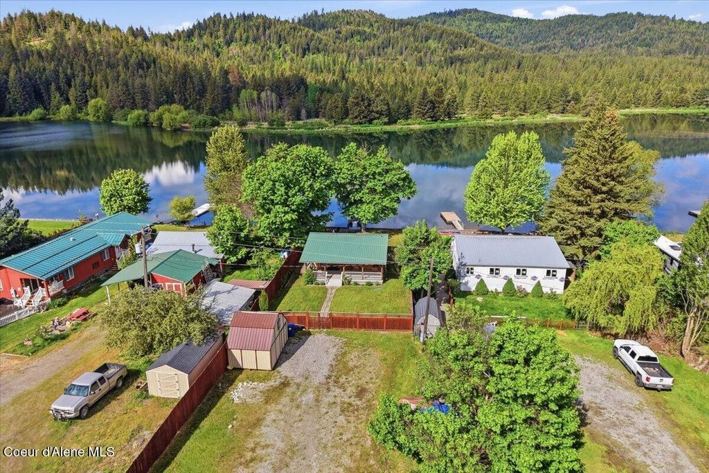 Photo of 6927 Maine ST, Spirit Lake, ID 83869 (MLS # 26-5151)
