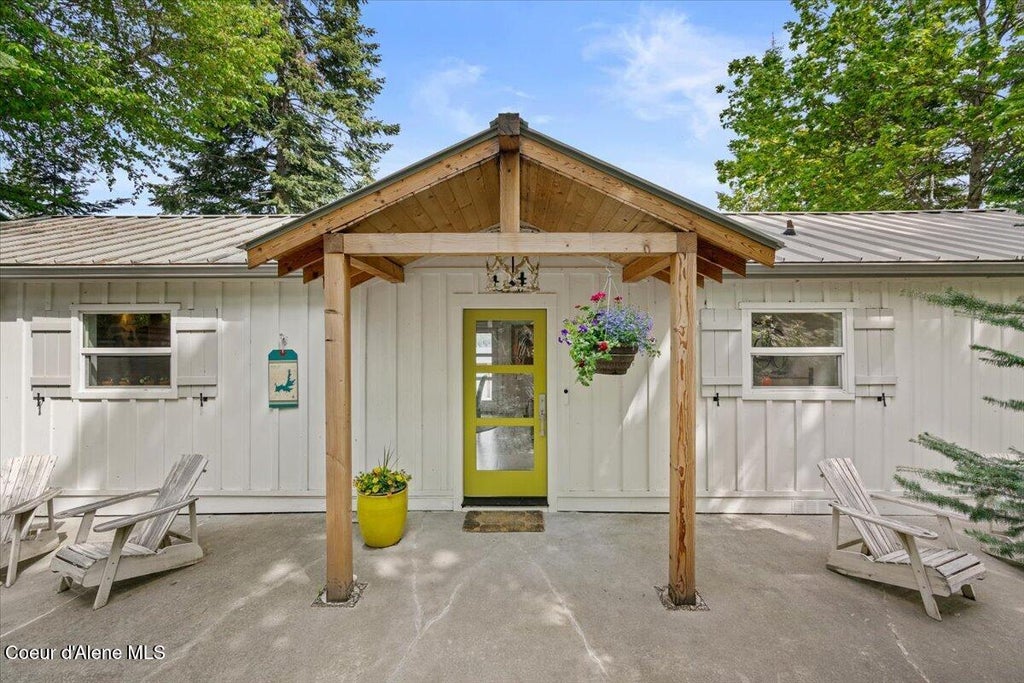 Photo of 2937 Upper Hayden Lake Lake, Hayden, ID 83835 (MLS # 26-7193)