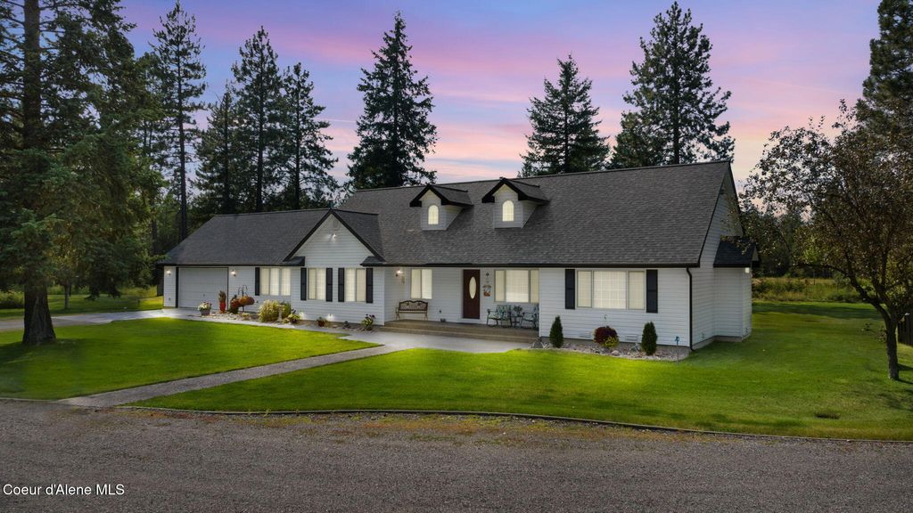 Photo of 30607 PHEASANT RUN Ct, Athol, ID 83801 (MLS # 25-2403)