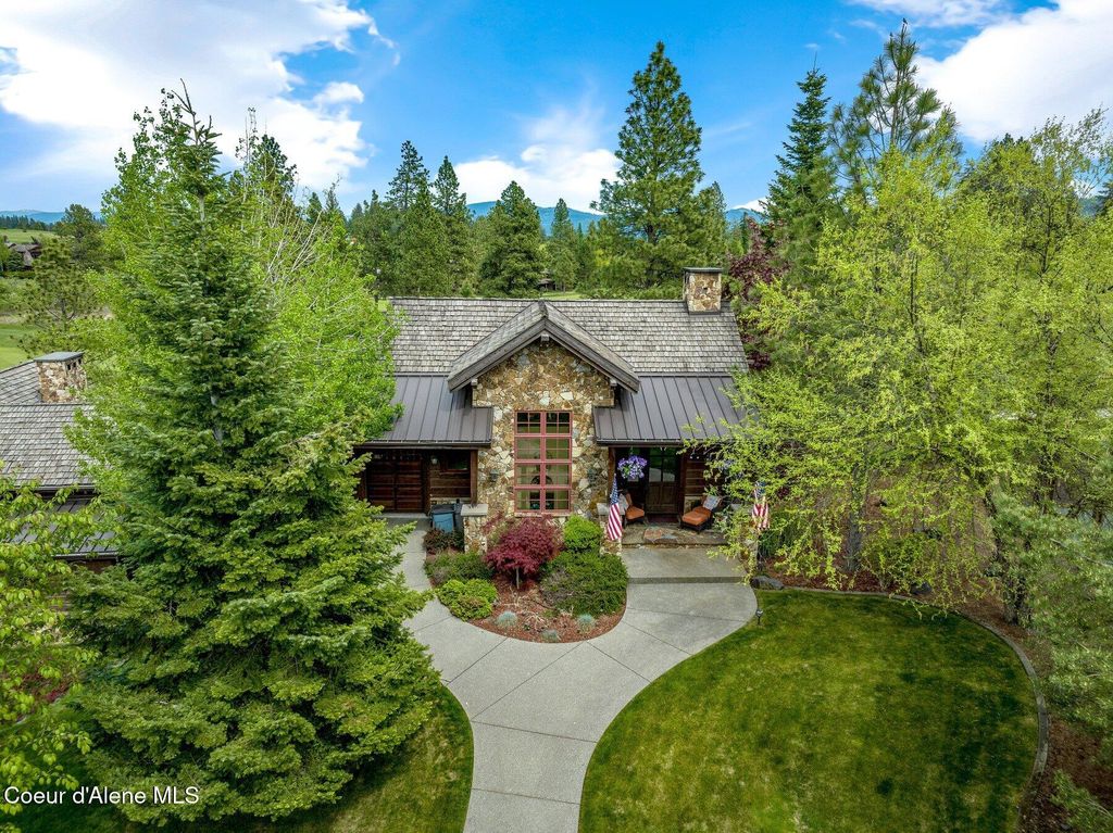 Photo of 18046 KIMBERLITE Dr, Coeur dAlene, ID 83814 (MLS # 25-5491)