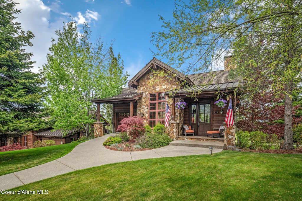 Photo of 18046 KIMBERLITE Dr, Coeur dAlene, ID 83814 (MLS # 25-5491)