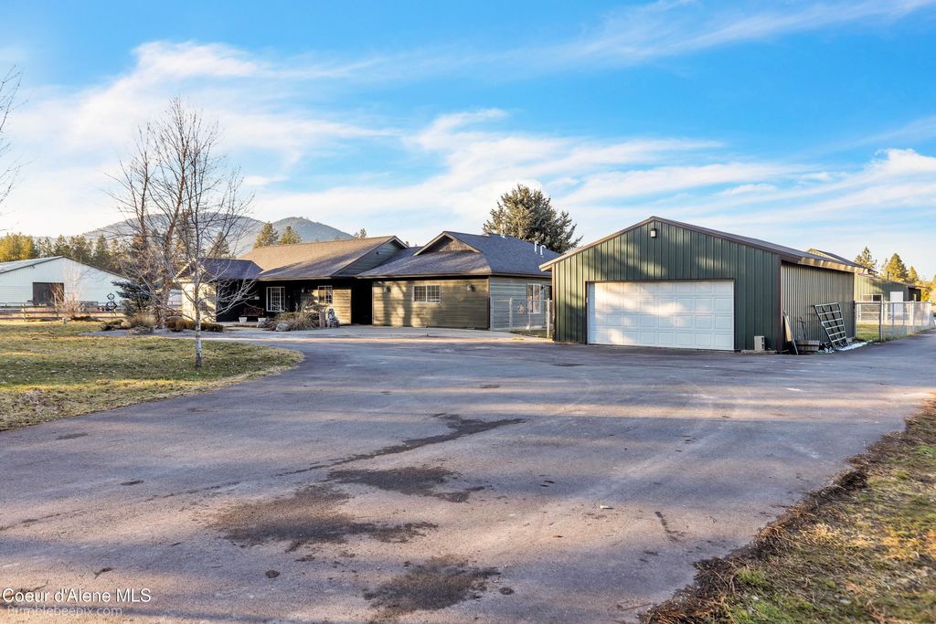 Photo of 4725 Highway 53, Rathdrum, ID 83858 (MLS # 26-1284)