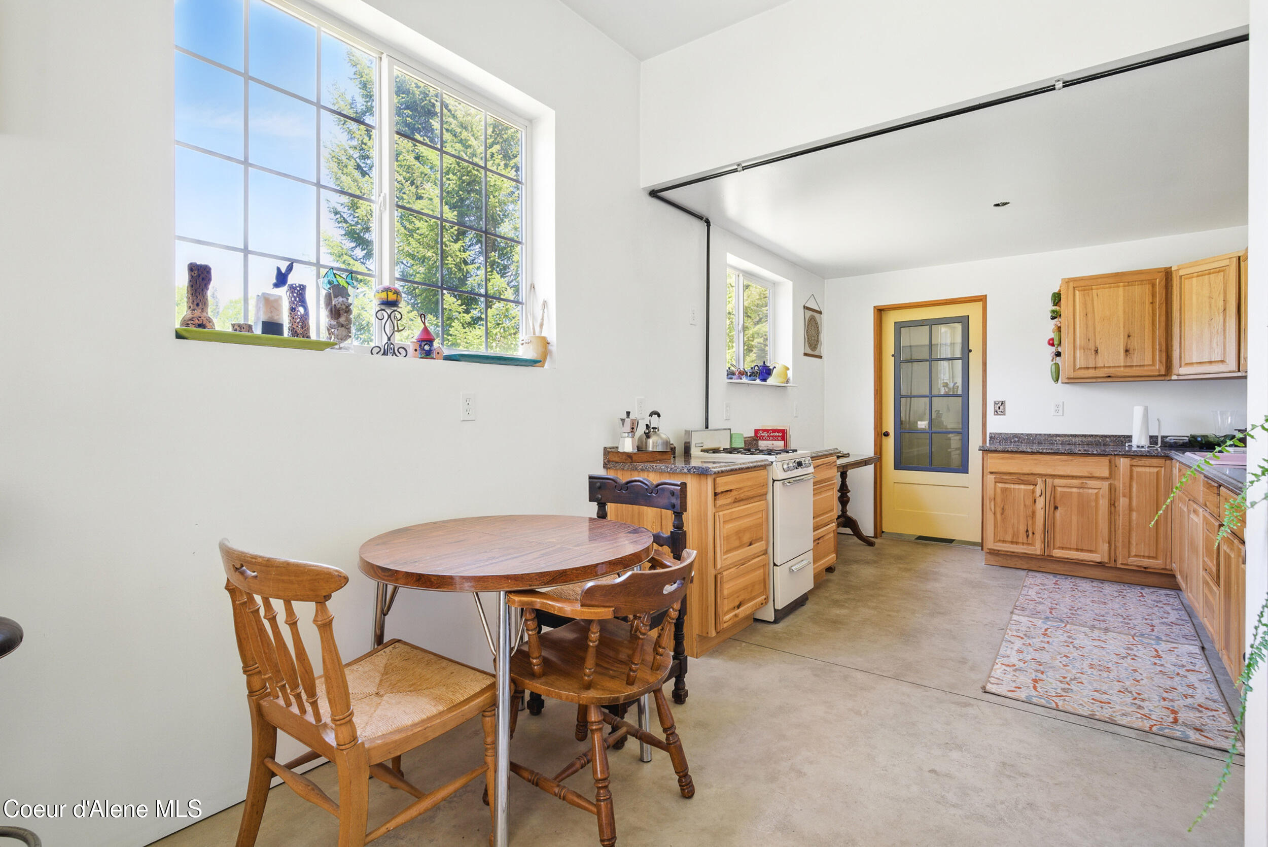 Athol, Idaho, 83801, United States, 2 Bedrooms Bedrooms, ,1 BathroomBathrooms,Residential,Active,1900198