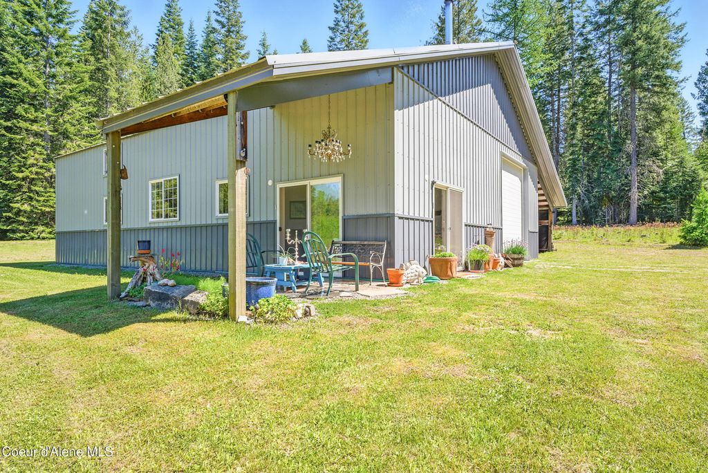 Photo of 670 Sunset Rd, Athol, ID 83801 (MLS # 25-7747)