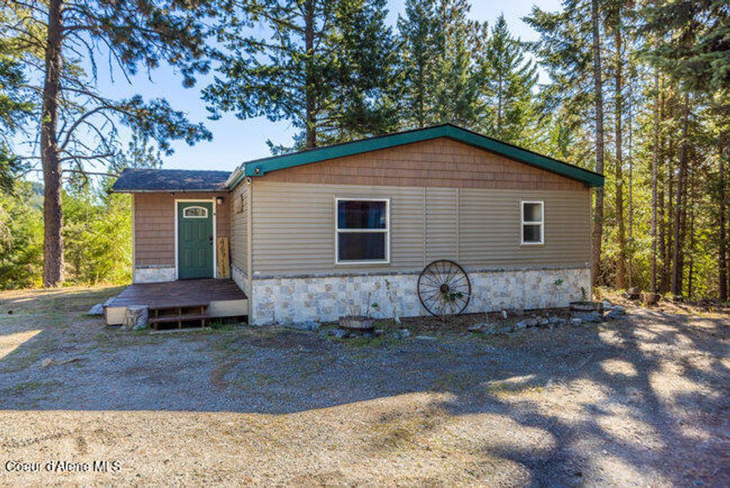 Photo of 467 Silverado Rd Rd, Careywood, ID 83809 (MLS # 25-10150)