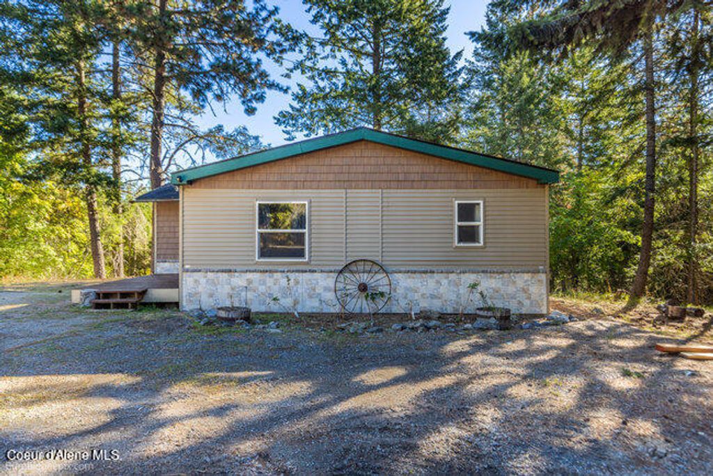 Photo of 467 Silverado Rd Rd, Careywood, ID 83809 (MLS # 25-10150)