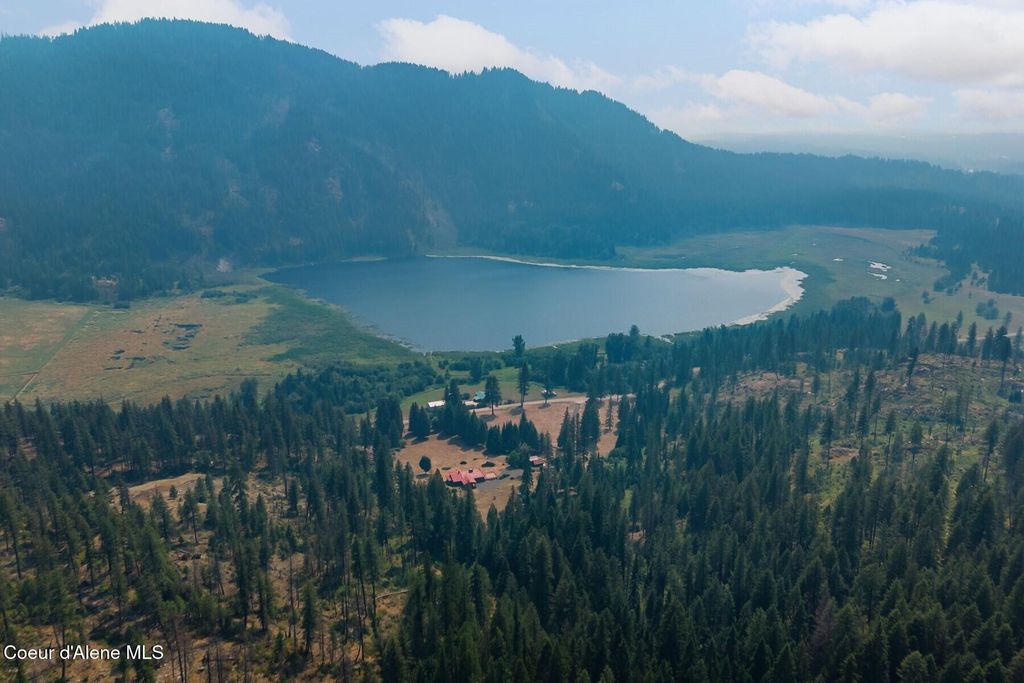 Photo of 887 Blue Lake Lake, Priest River, ID 83856 (MLS # 26-7549)