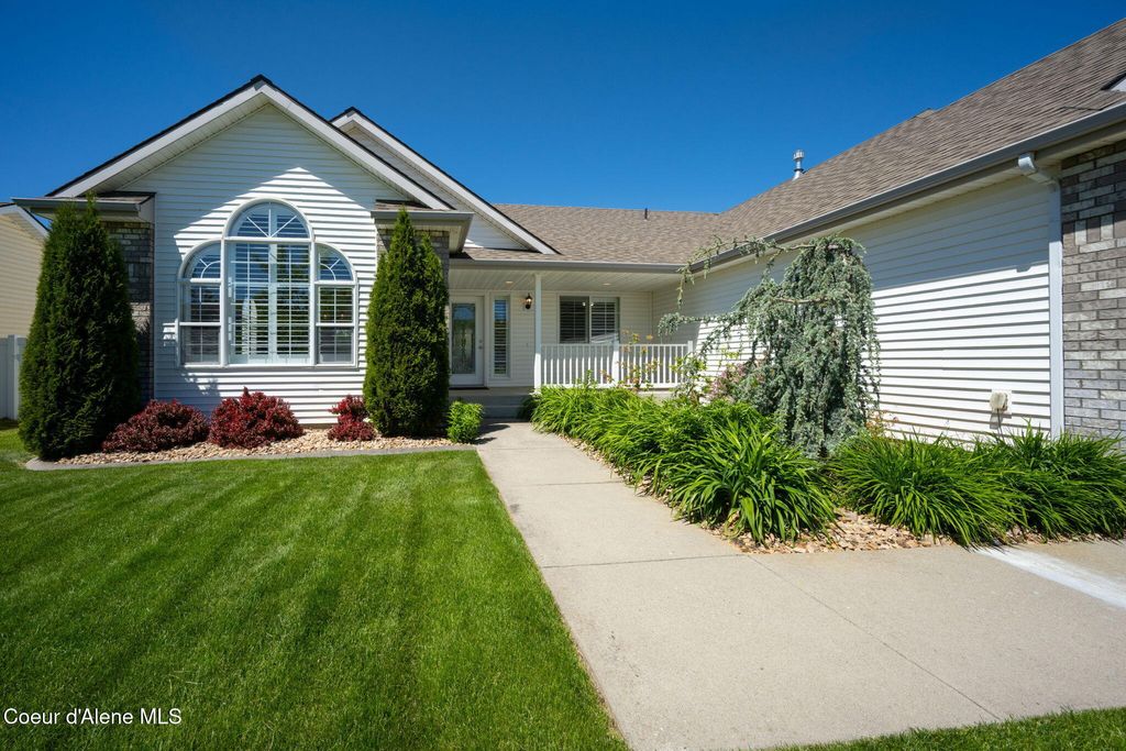 Photo of 2619 TIATAN St, Post Falls, ID 83854 (MLS # 25-5631)